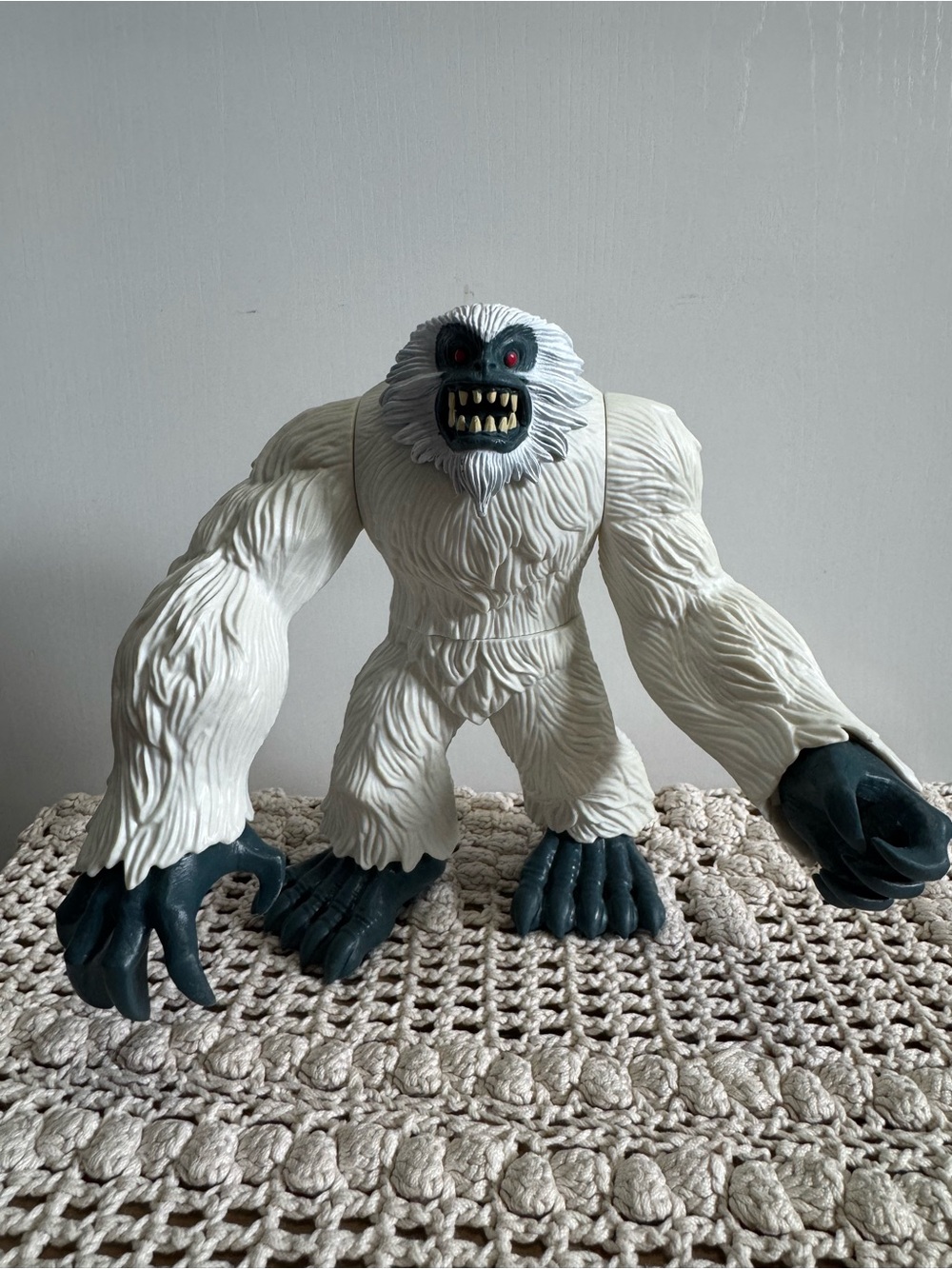 Chap Mei Yeti Monster Abominable Snowman 7" Figure TOYS-R-US Exclusive 2015